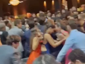 Formatura acaba em confus﻿﻿﻿ão após briga causada por letra de música