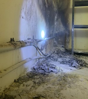 Empresa de materiais hospitalares pega fogo na manhã desta quinta-feira (07)