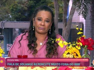 Solange Couto foge de fãs nos arredores dos estúdios Globo