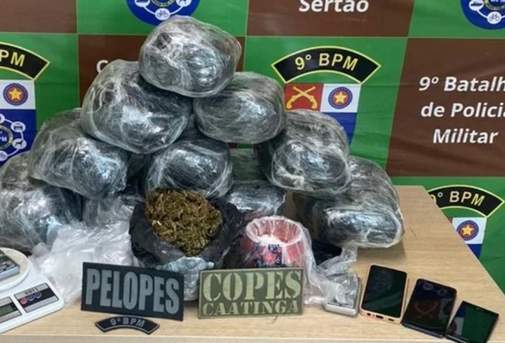 Mais de 10 quilos de maconha e cerca de meio quilo de cocaína são apreendidas em Delmiro Gouveia