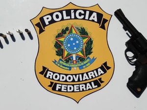 PRF prende trio por tráfico de drogas e porte ilegal de arma na BR-316