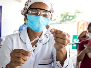 Maceió retoma vacinação da segunda dose com a Coronavac neste domingo