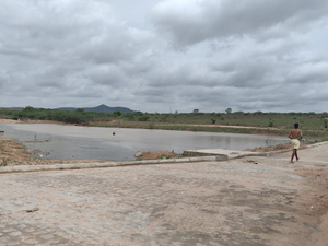 [Vídeo] Doze residências próximas à barragem em Canapi foram evacuadas de forma preventiva