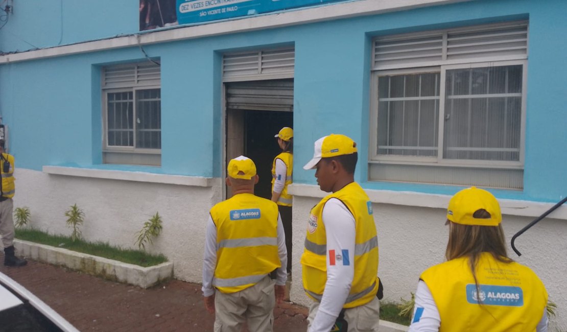 Ronda no Bairro encaminha homem para abrigo e detém dupla flagrada em briga em Maceió