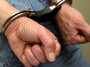 Idoso é preso suspeito de porte ilegal de arma na Santa Lúcia