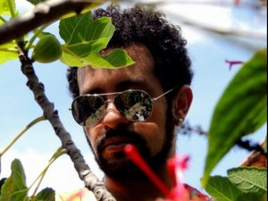 De graça, Janu apresenta ?Lindeza II? hoje no Teatro Jofre Soares