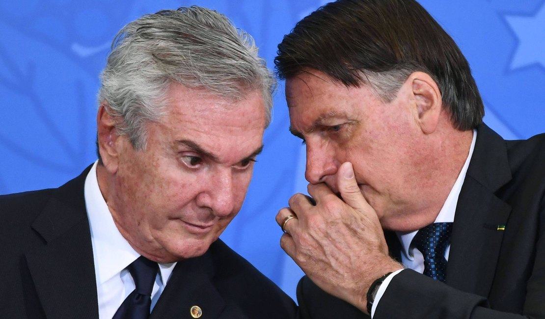Defesa recorre a Collor para que Bolsonaro possa cumprir prisão domiciliar