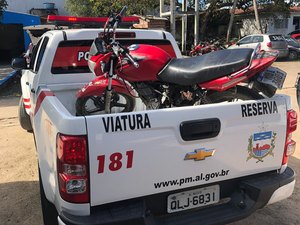 [Vídeo] Rapaz tem moto furtada e chora ao encontrar veículo quebrado em estrada de Arapiraca