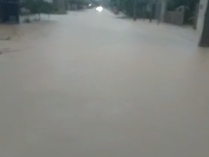 [Vídeo] Povoado Peroba fica alagado após fortes chuvas na região
