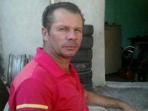 Homem é assassinado a tiros na frente da própria residência no Agreste
