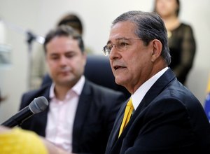 Cláudia Petuba e Régis Cavalcante vão deixar o governo 