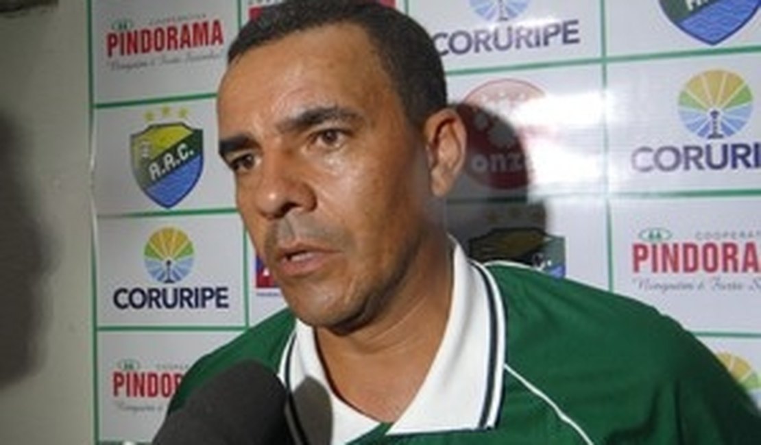 Treinador do Coruripe vibra com a primeira vitória na Série D do Brasileiro