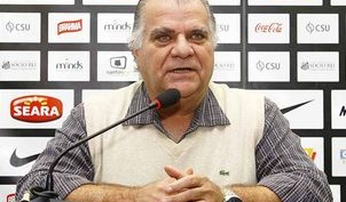 Presidente do Santos comete gafe e detona Vila Belmiro: 'Tenho vergonha'