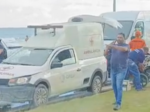 Colisão envolvendo ambulância e carro é registrada na Avenida Assis Chateaubriand