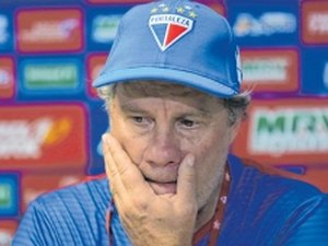 Após derrota para Sampaio Corrêa, Paulo Bonamigo deixa comando do Fortaleza