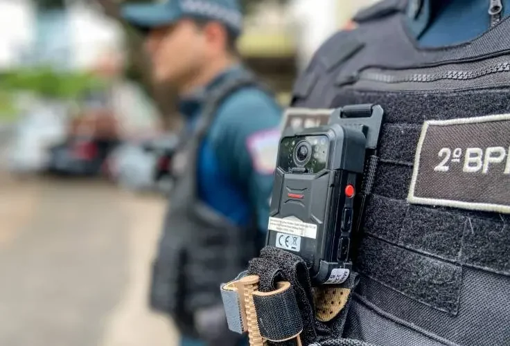 Paulo Dantas acelera implantação de câmeras corporais na PM e abre cotação para serviço