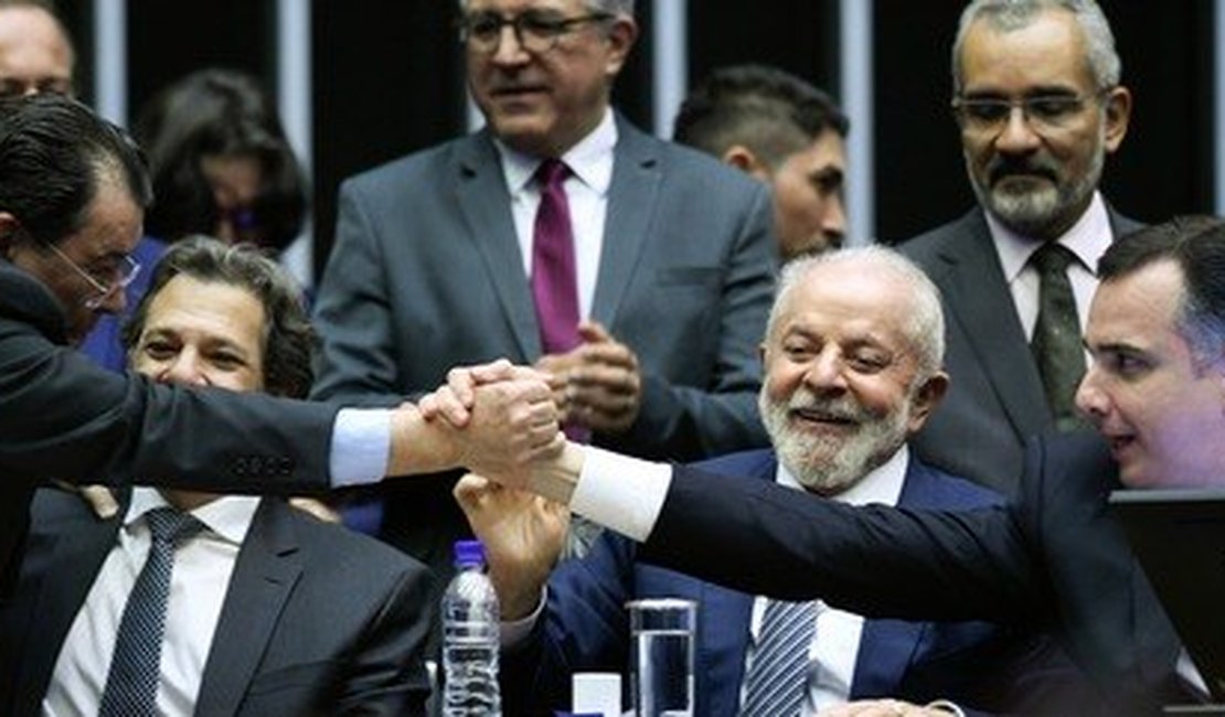 Lula promove jantar com senadores nesta terça no Palácio da Alvorada