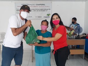 Associação comunitária do bairro Senador Arnon de Melo distribui mais de 200kg de peixe
