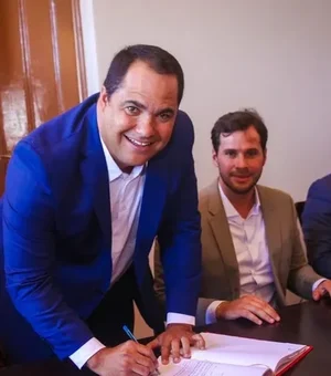 Prefeito de Marechal Deodoro se rende ao bolsonarismo para evitar ser ‘engolido’ em 2028