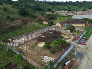 Obras de nova escola municipal avançam em Matriz de Camaragibe