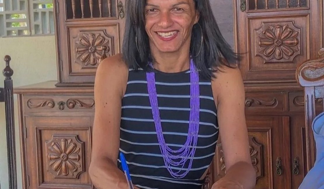 Justiça acata denúncia do MP e acusados vão a julgamento por espancar e matar mulher trans