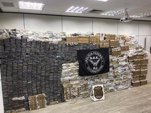 Rio de Janeiro PF apreende 2,5 toneladas de cocaína na Baixada Fluminense