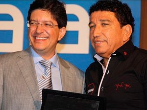 Senador Magno Malta deve ter recebido R$ 100 mil de empresa de móveis de cozinha