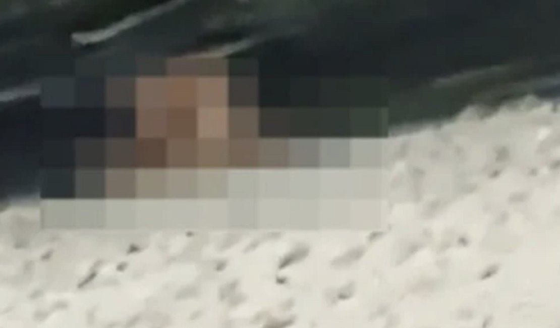 Identificado homem flagrado fazendo sexo na praia de Ponta Verde, em Maceió