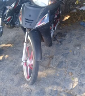 Proprietário encontra moto furtada à venda na internet