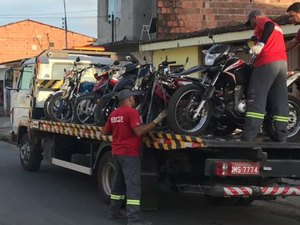 Operação apreende quinze veículos e realiza vinte autuações