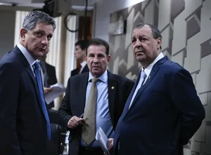 Comissão do Senado aprova novo marco fiscal, que segue para votação no plenário