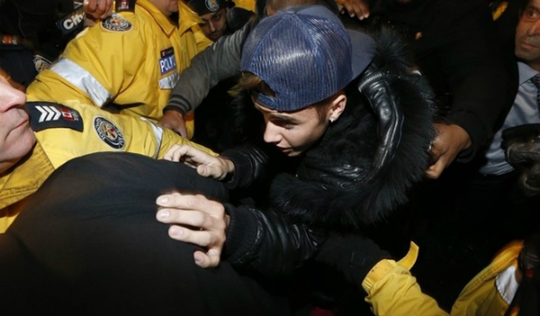 Justin Bieber é preso novamente, dessa vez no Canadá