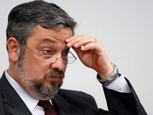 Palocci teve reuniões com Odebrecht sobre submarino nuclear e Itaquerão