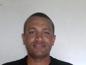 Dimensão Saúde anuncia goleiro Santos e meia-atacante ex-CSA