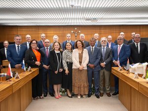 Presidente Fernando Tourinho reúne-se com ministros do STF