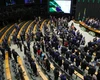 Congresso deve decidir sobre 'taxa das blusinhas' nesta segunda