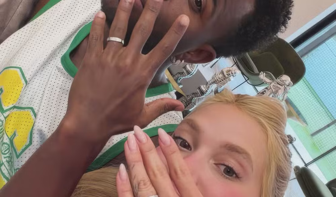 Virginia e Vini Jr. exibem alianças nas redes sociais: 'Após 1 ano de namoro, veio aí!'
