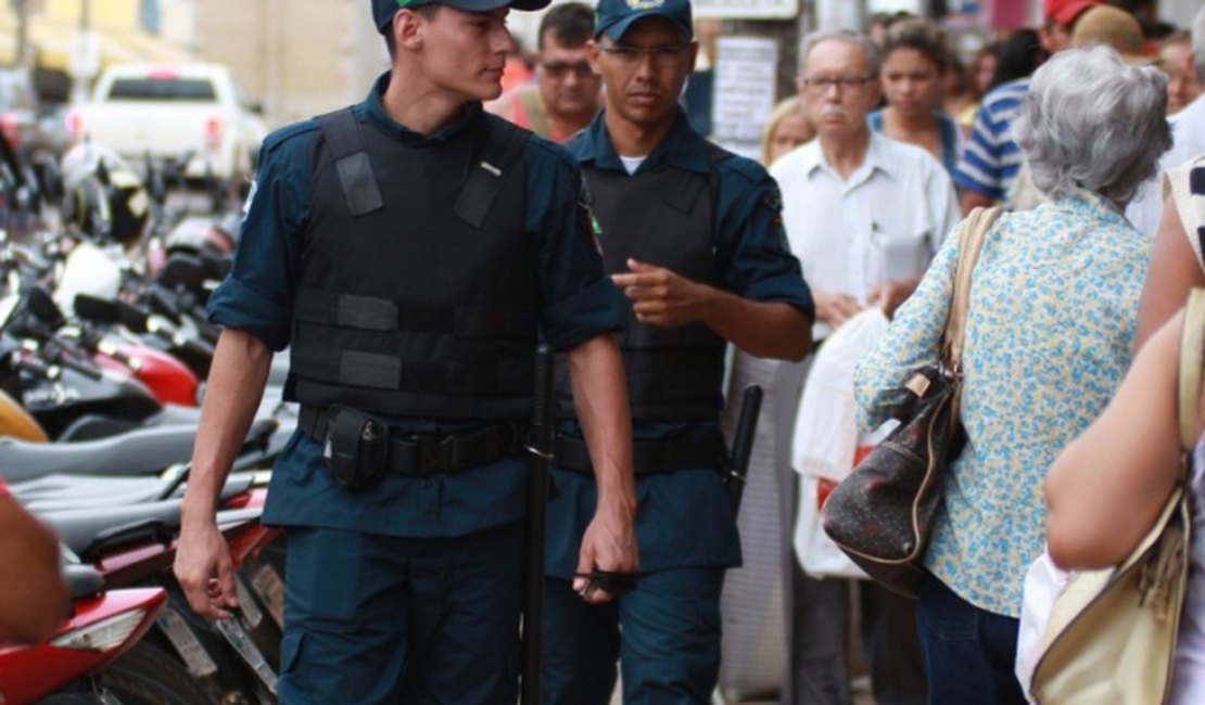 Juiz da propaganda eleitoral orienta policiais sobre campanha nas ruas