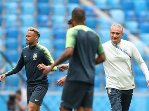 Time escalado por Tite para enfrentar Costa Rica tem Thiago Silva como capitão