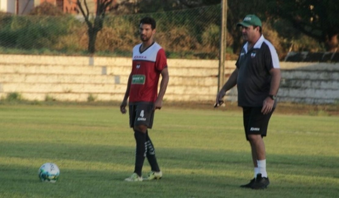 Vica preserva time base do River para jogo frente o ASA