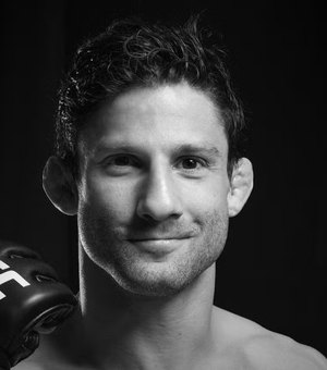 Lutador Allan 'Puro Osso' morre aos 34 anos, diz UFC
