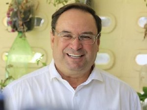 Reunião nesta quarta entre Rodrigo Cunha e Luciano Barbosa pode sacramentar apoio do prefeito