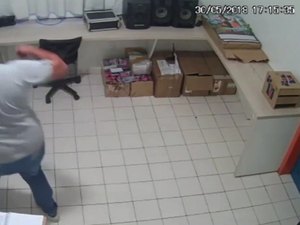 [Vídeo] Cantora denuncia marido por agressões após vídeo circular na web