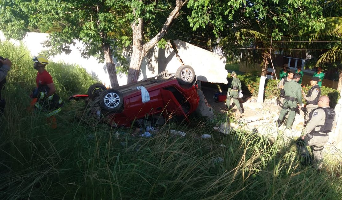 Mulher morre em acidente na AL 101 Norte em Paripueira
