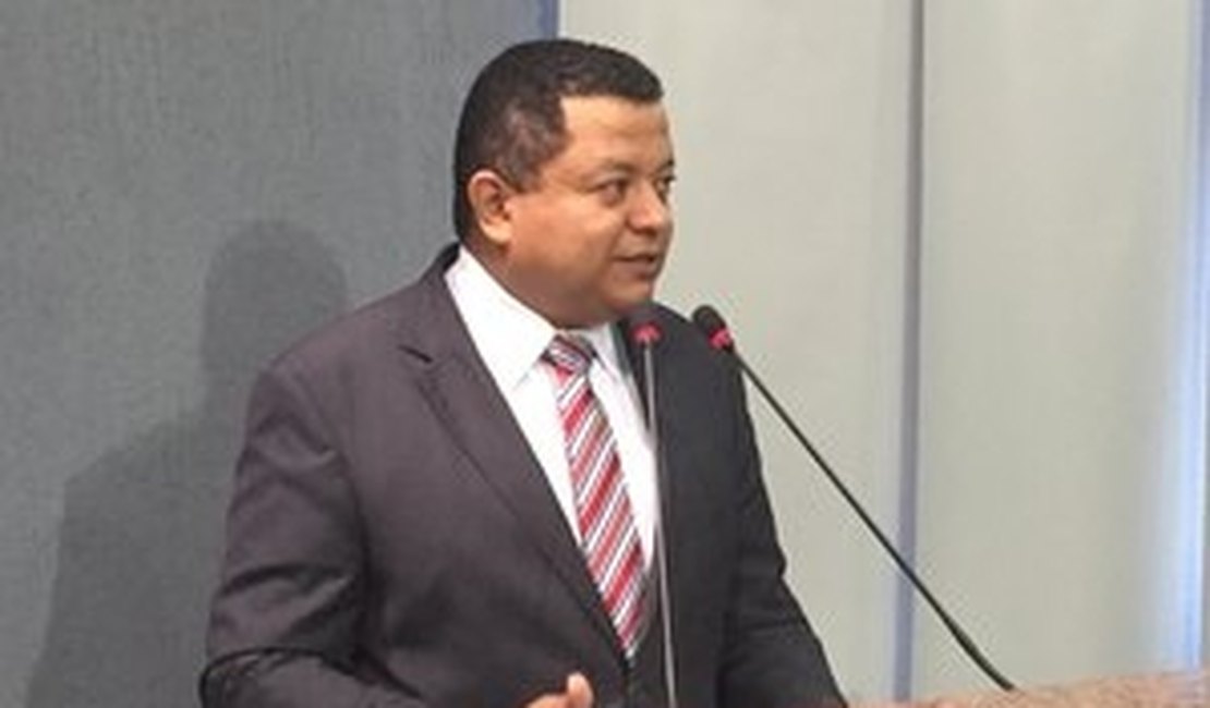 Juiz que idealizou a Lei da Ficha Limpa recebe título de Cidadão em Maceió