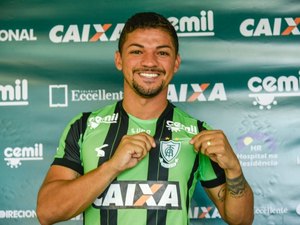Com passagens por Cruzeiro e América-MG, atacante Judivan é contratado pelo CSA