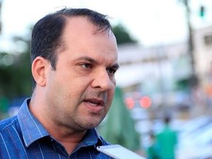 Francisco Sales critica cenário de desemprego e cobra mudanças no ambiente econômico