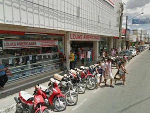 Jovem tenta roubar TV das Lojas Americanas e é impedida por funcionários