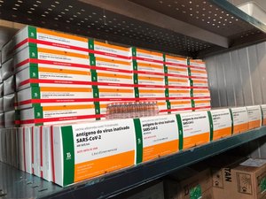 Ministério da Saúde assina contrato com o Instituto Butantan para a compra de mais 54 milhões de doses da CoronaVac