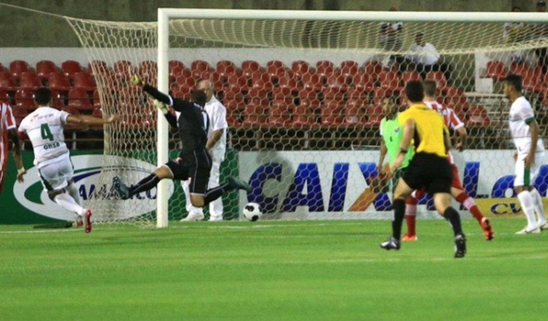 Coruripe bate o CRB fora de casa e sobe na tabela